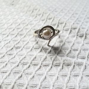 14k white gold pearl ring